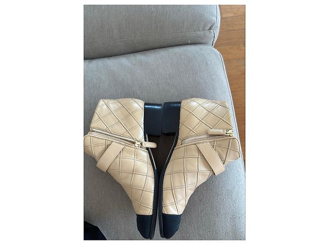 Botines de piel Chanel Beige Negro 39 - vista 3