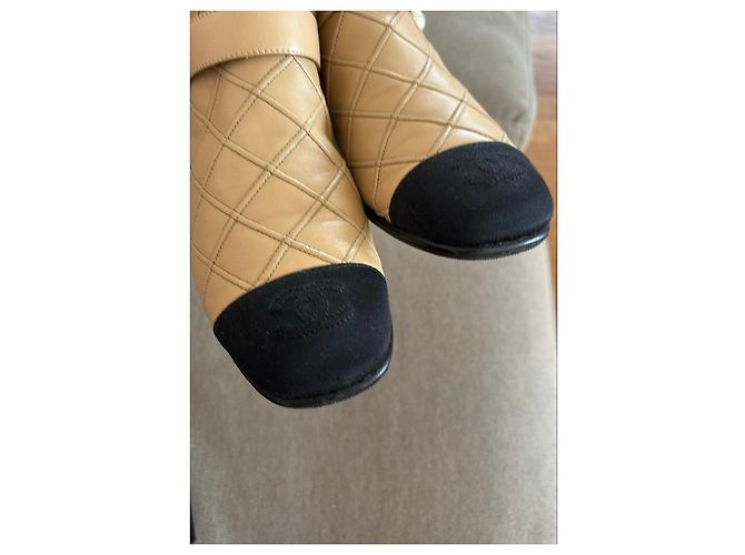 Botines de piel Chanel Beige Negro 39 - vista 6