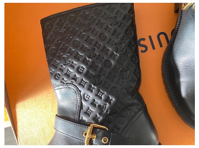 Botas Louis Vuitton de cuero negro - vista 15