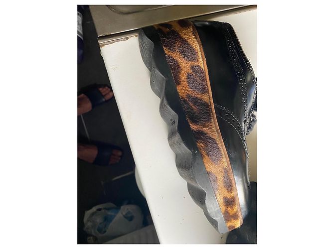 Prada Scarpe Richelieu con plateau in pelle nera e stampa leopardata Nero Stampa leopardo - vista 6