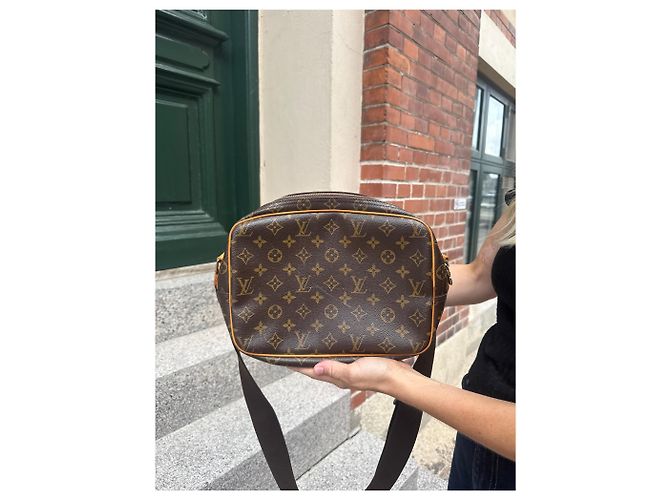 Louis Vuitton Reporter PM Marrone D'oro - vista 4
