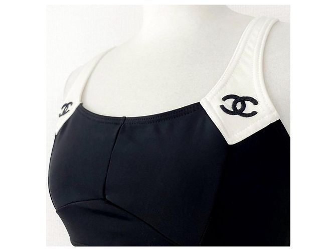 Chanel Costume da Bagno Due Pezzi con Logo CC Nero Bianco - vista 4