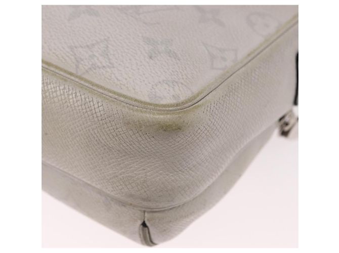 LOUIS VUITTON Tiger Lama Monogram Alpha Messenger Bag White M31069 - vista 10