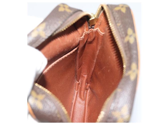 LOUIS VUITTON Monogram Danube Shoulder Bag M45266 LV - vista 17
