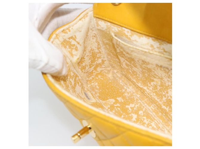 CHANEL Matelasse Chain Shoulder Bag Lamb Skin Yellow Gold CC - vista 19