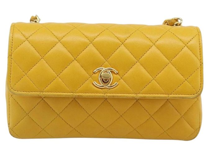 CHANEL Matelasse Chain Shoulder Bag Lamb Skin Yellow Gold CC - vista 2
