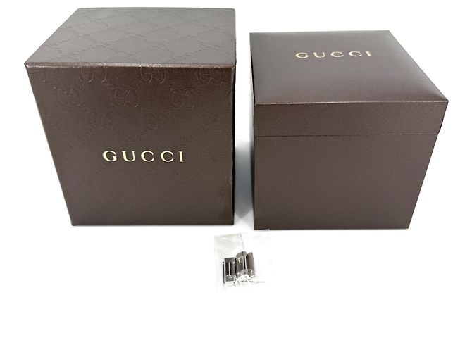 Orologio Gucci Men's Date Dive - Modello YA136222 - vista 9