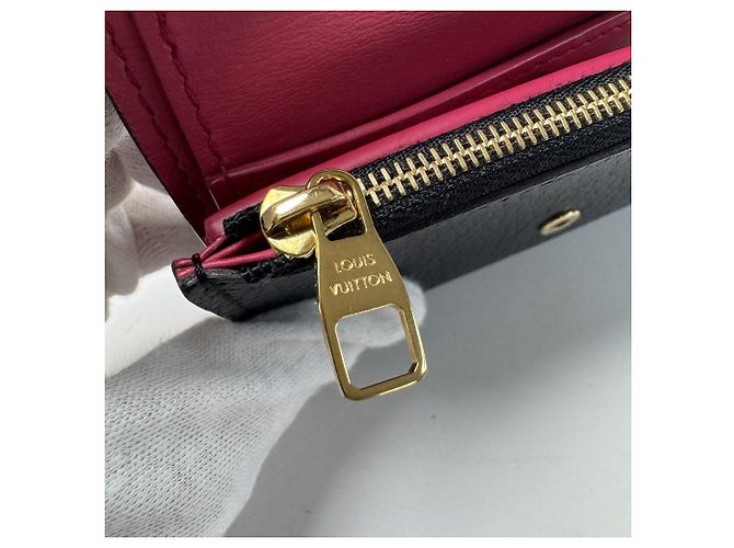 Louis Vuitton Portefeuille Capucines Compact Wallet Nero Rosa - vista 11
