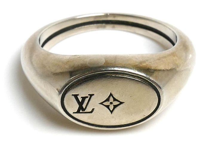 Louis Vuitton LV Tailor Band Ring - view 3