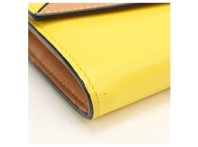 Puzzle Portafoglio lungo Loewe in vitello giallo - vista 6