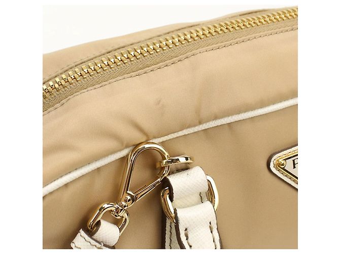 Borsa a mano Prada 2WAY in Re-Nylon Beige - vista 5