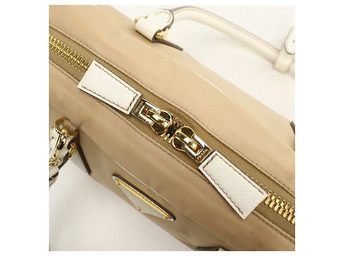 Borsa a mano Prada 2WAY in Re-Nylon Beige - vista 6