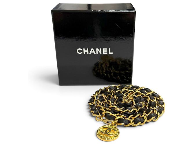 Chanel Vintage Leder-Kettengürtel mit Coco Mark Medaillen-Motiv Schwarz Golden - Ansicht 2