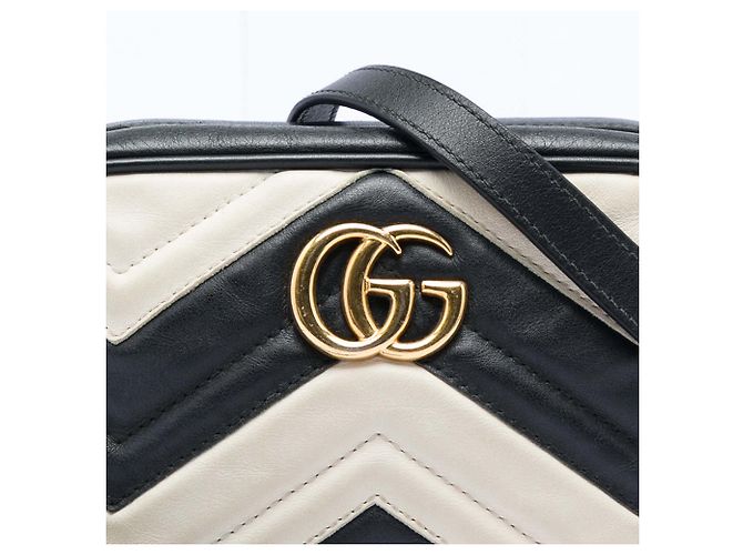 Gucci Mini Borsa a Tracolla GG Marmont in Pelle Matelassé Nera - vista 5