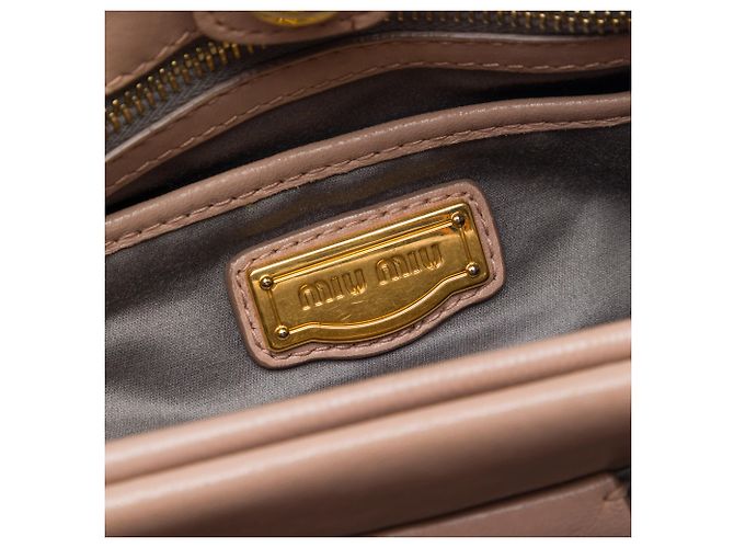 Borsa Satchel Miu Miu in Nappa Matelassé marrone Carne - vista 5