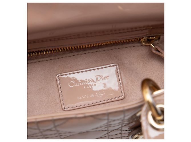 Dior Mini Lady Dior in pelle vernice Cannage marrone Carne - vista 5