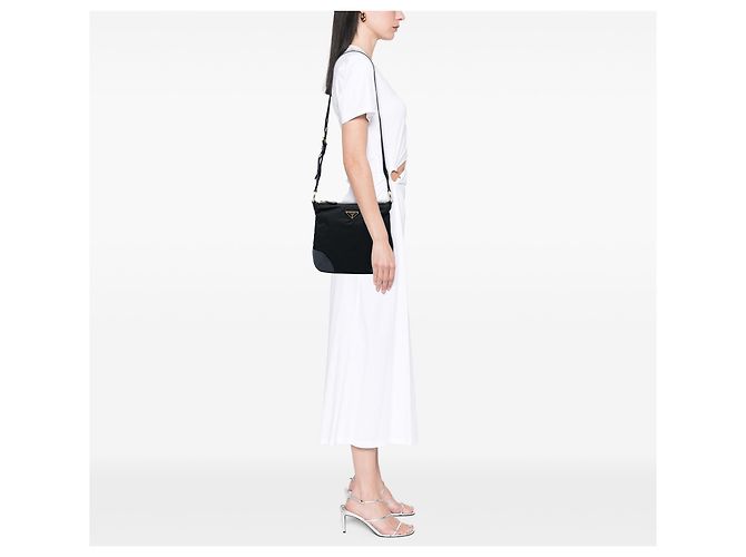 Borsa a tracolla Prada in Tessuto con rifiniture in pelle nera e chiusura a zip Nero - vista 5