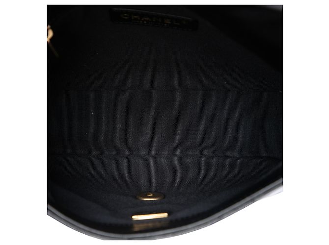 Chanel Black Small Quilted Lambskin Lacquered Chain Flap Nero - vista 4