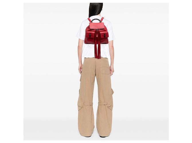 Bamboo Mochila Gucci de piel de becerro roja con borla de bambú y cordón ajustable - vista 6