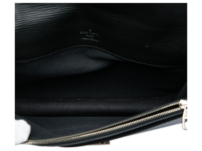 Clutch Louis Vuitton Black Epi Neo Belaia Nero - vista 4