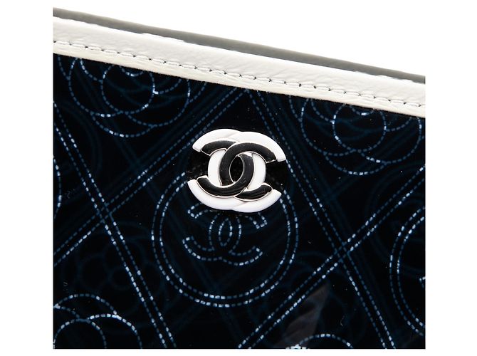 Borsa a secchiello Chanel Coco Camellia Small in PVC nero e vitello stropicciato - vista 5