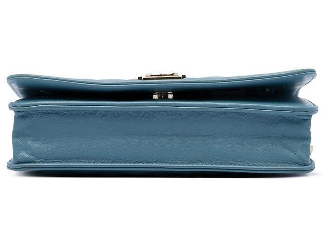 Chanel Blue Quilted Lambskin Boy Wallet On Chain Blu chiaro - vista 3