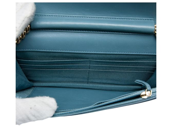 Chanel Blue Quilted Lambskin Boy Wallet On Chain Blu chiaro - vista 4