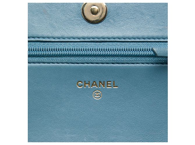 Chanel Blue Quilted Lambskin Boy Wallet On Chain Blu chiaro - vista 5