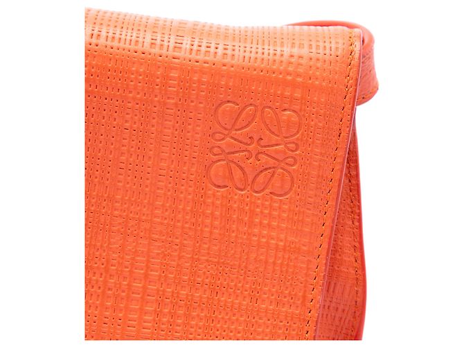 Borsa a tracolla LOEWE Vega Anagram in pelle di vitello goffrata e lino arancione - vista 5