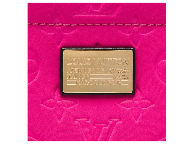 Clutch Louis Vuitton in neoprene scuba rosa con monogramma embossed - vista 5