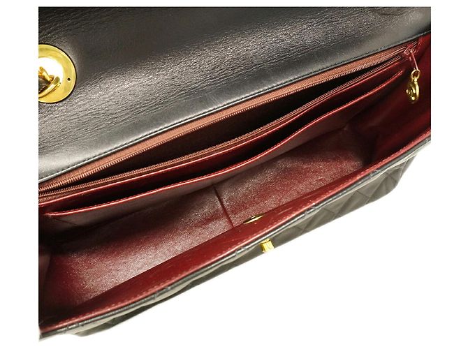 Borsa a tracolla Chanel in pelle d'agnello nera Nero - vista 4
