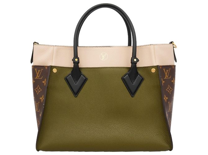 Borsa Louis Vuitton Monogram On My Side MM - vista 9
