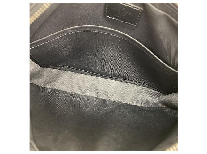 Borsa a tracolla Trio Monogram Eclipse Reverse Louis Vuitton Marrone Nero - vista 4