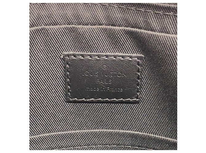 Borsa a tracolla Trio Monogram Eclipse Reverse Louis Vuitton Marrone Nero - vista 5