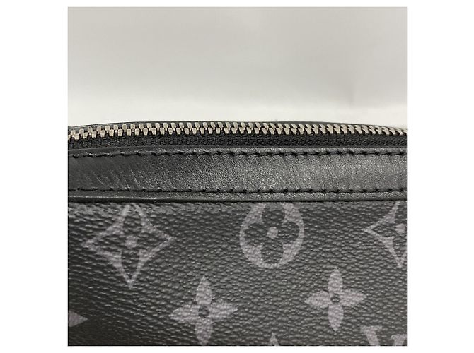 Borsa a tracolla Trio Monogram Eclipse Reverse Louis Vuitton Marrone Nero - vista 8