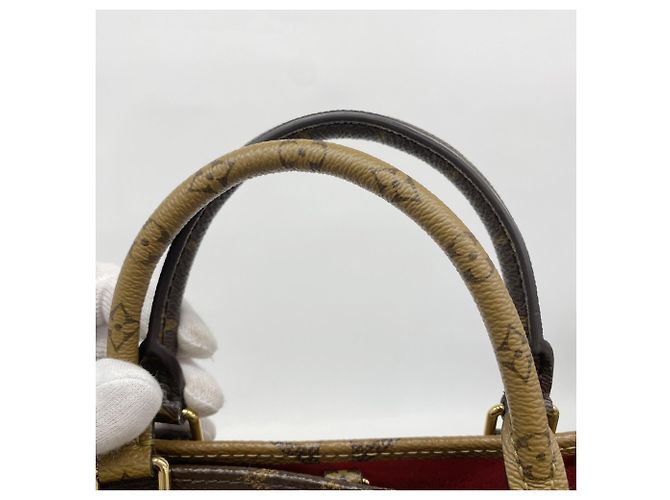 Borsa Louis Vuitton Monogram Giant Reverse OnTheGo PM Marrone - vista 9