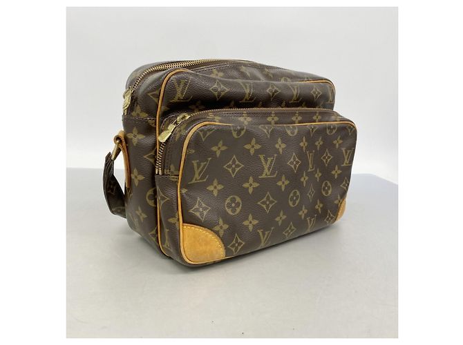 Bolsa de Ombro Nile Monogram Louis Vuitton Marrom - vista 2