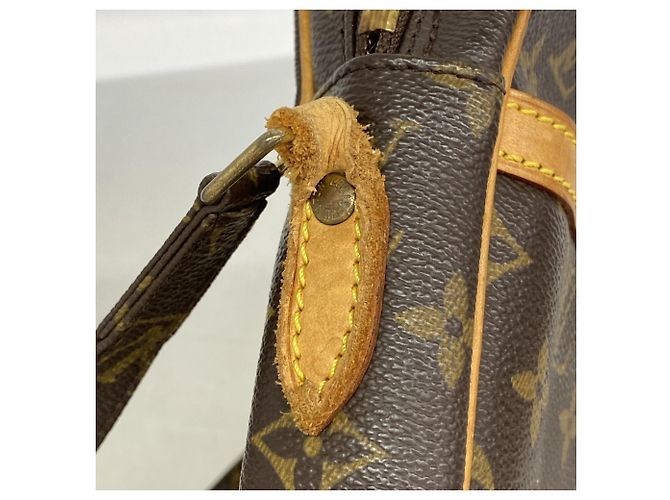 Bolso de hombro Louis Vuitton Monogram Danube Castaño - vista 6