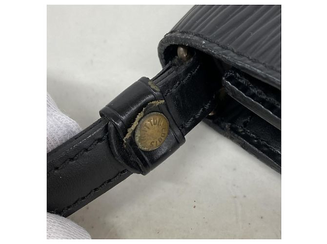 Borsa a pochette Louis Vuitton in pelle Epi Nero - vista 8