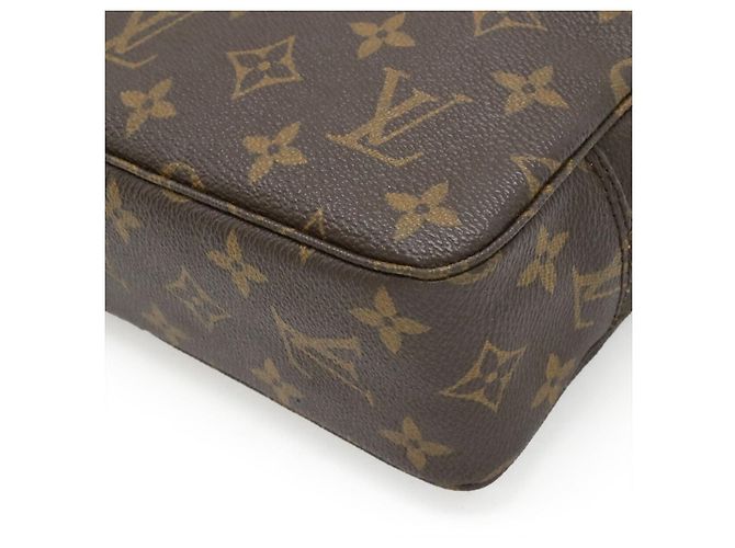 Louis Vuitton Trousse Toilette Pouch Marrone - vista 3
