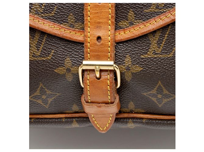 Louis Vuitton Vintage Monogram Canvas Saumur 30 Messenger Marrone - vista 10