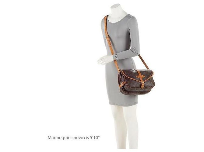 Louis Vuitton Vintage Monogram Canvas Saumur 30 Messenger Marrone - vista 5