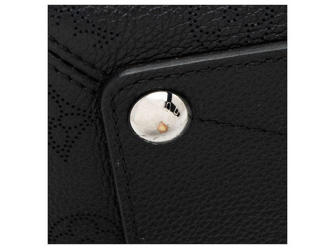 Louis Vuitton Babylone PM Satchel aus Mahina-Leder Schwarz - Ansicht 10