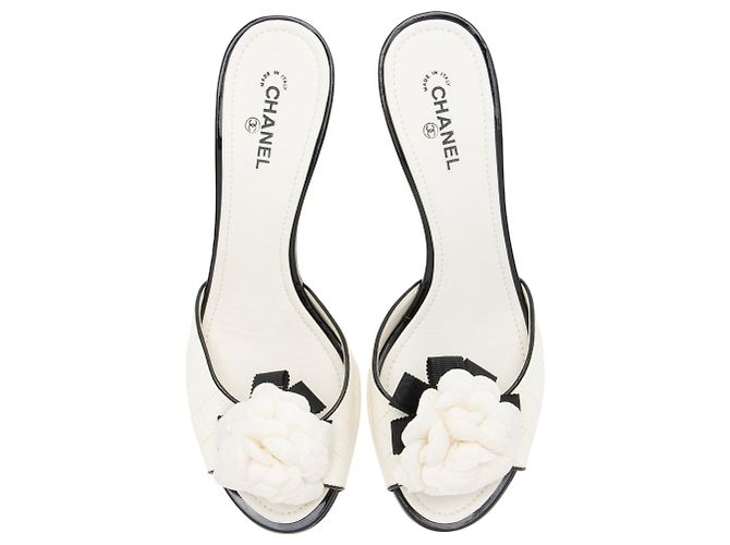 Gabrielle Chanel Vintage Steppleder Camelia Mules - Größe 9 / 39 Schwarz - Ansicht 4