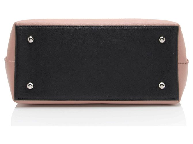 Louis Vuitton Lockme Ever MM Top Handle in pelle di vitello Rosa - vista 4