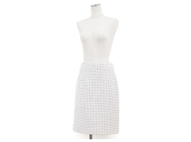 Falda Chanel Tweed P53792 en mezcla de seda Negro Blanco - vista 2