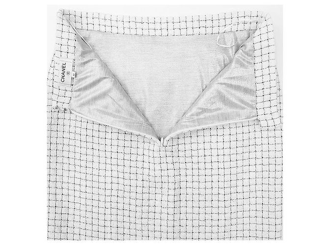 Falda Chanel Tweed P53792 en mezcla de seda Negro Blanco - vista 7