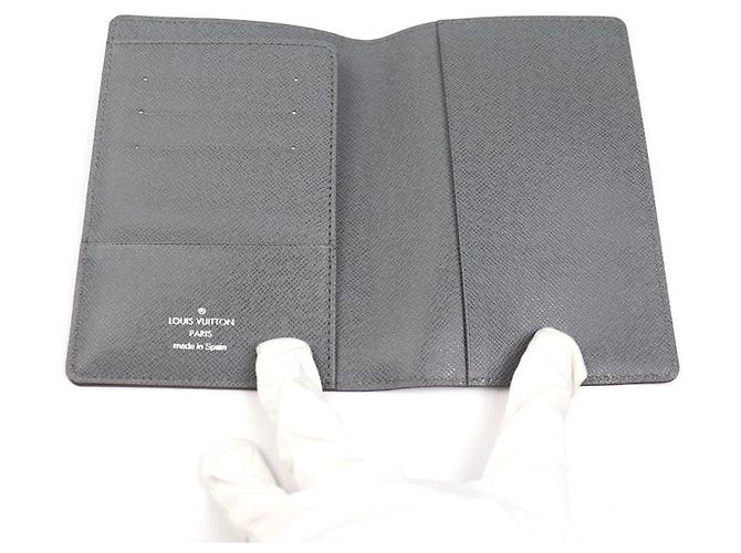 Louis Vuitton Taiga Passhalter Braun - Ansicht 4