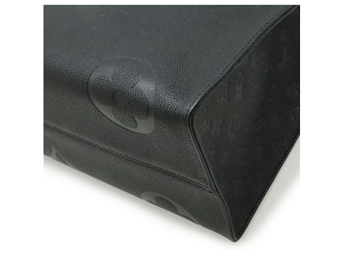 Bolso Tote Louis Vuitton Onthego Monogram Empreinte Negro - vista 3