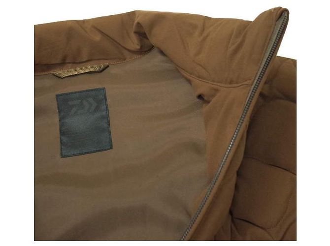 Autre Marque DAIWA PIER39 TECH QUILT STAND COLLAR LINER VEST Chaleco de Plumas Castaño - vista 7